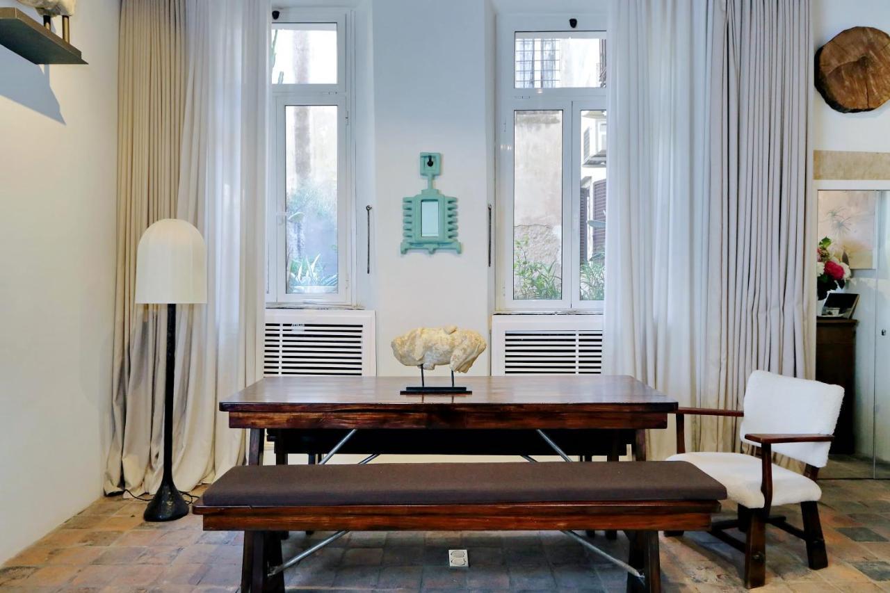 The Eclectic Of Collector - Navona Square Apartment